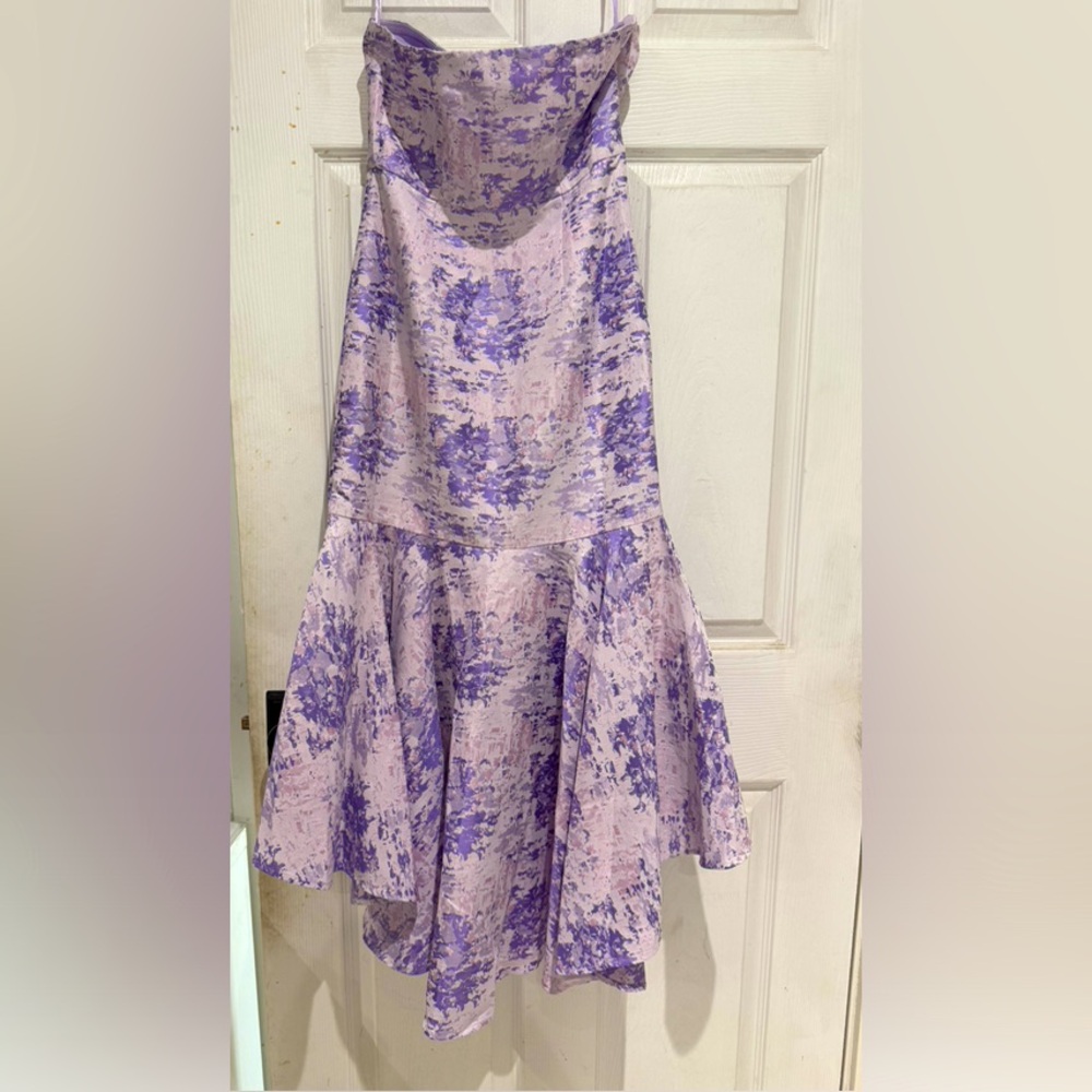 Dress - Picture 2 of 3